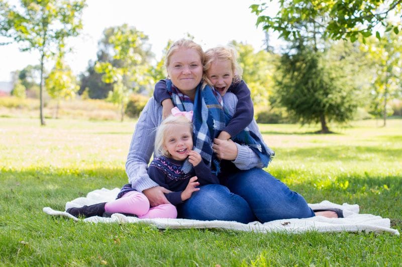 Mommy & Me Photography Session Tips (So You AND The Kids Enjoy It)| Durham Region Family Photography Mommy & Me Photography Session Tips (So You AND The Kids Enjoy It)| Durham Region Family Photography